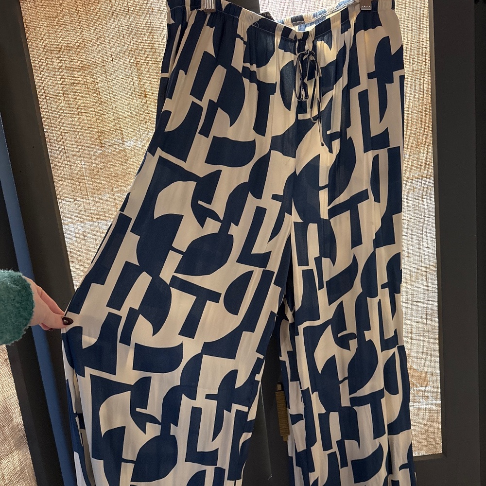 Pants - Picture 2 of 3